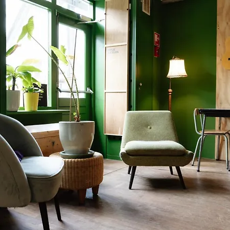 애니 하키엔 호스텔