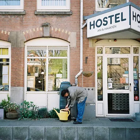 Ani&haakien Hostal Róterdam