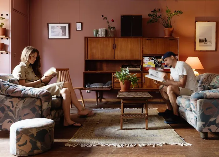 阿尼&哈克恩旅馆 旅馆 *